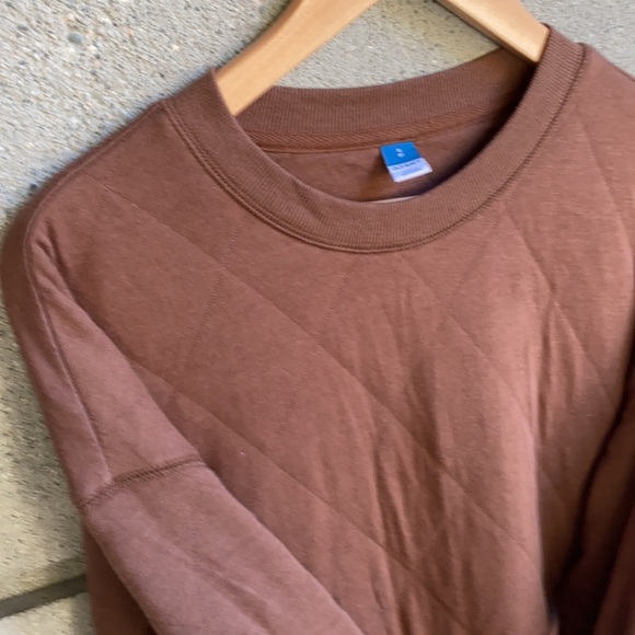 Old Navy Oversized Quilted Sweater - Picture 5 of 10